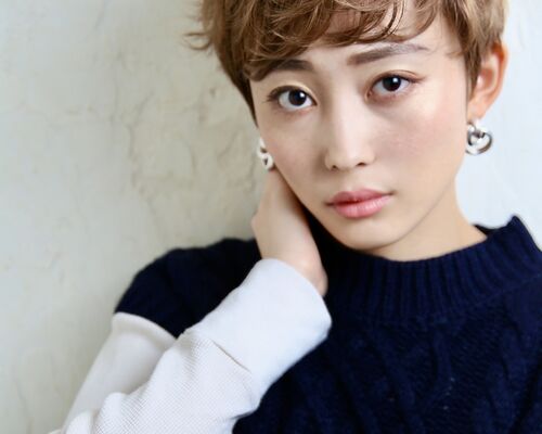 大人可愛い 20代30代小顔 ショートボブ丸み前下がりh