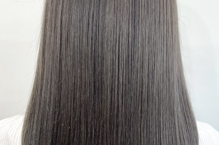 さらツヤストレート 縮毛矯正:大人可愛いストレート[井]