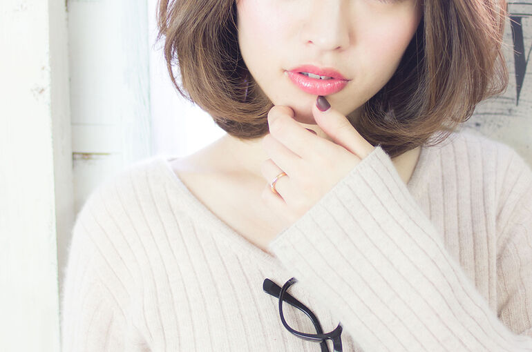 大人可愛い20代30代40代小顔ワンサイドショートボブ丸み前下がりf