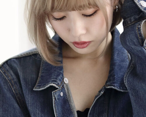 大人可愛い20代30代40代前下がりひし形小顔ボブ 丸みショート