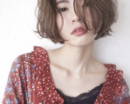 大人かわいい 上品  ひし形ショートボブ
