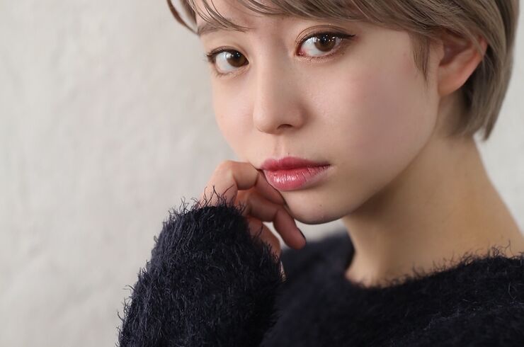 大人可愛い20代30代40代黒髪前下がりショートボブ丸みショートa