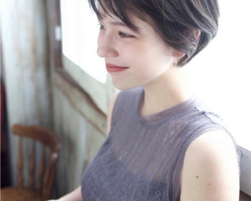 大人可愛い20代30代40代黒髪前下がりショートボブ丸みショート６