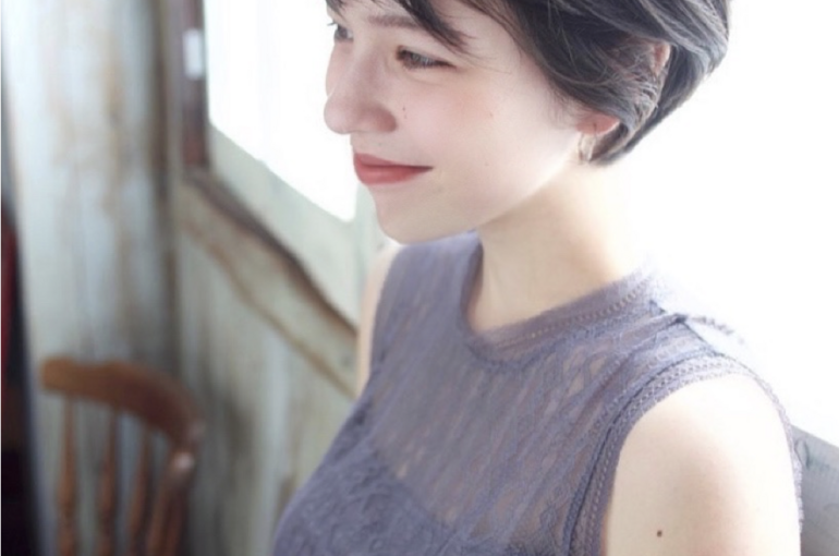 大人可愛い20代30代40代黒髪前下がりショートボブ丸みショート６