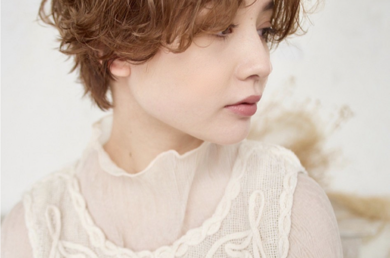 大人可愛い20代30代40代小顔 ショートボブ丸み前下がりc