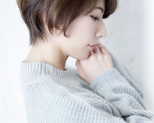 大人可愛い くびれ美シルエット 小顔ショートボブ