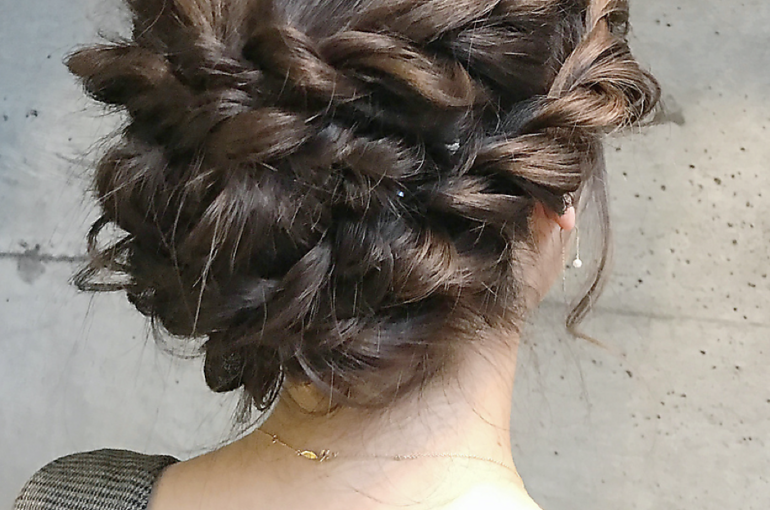 ヘアセット ゆるふわアレンジ　お団子シニヨンアレンジ　二次会結婚式